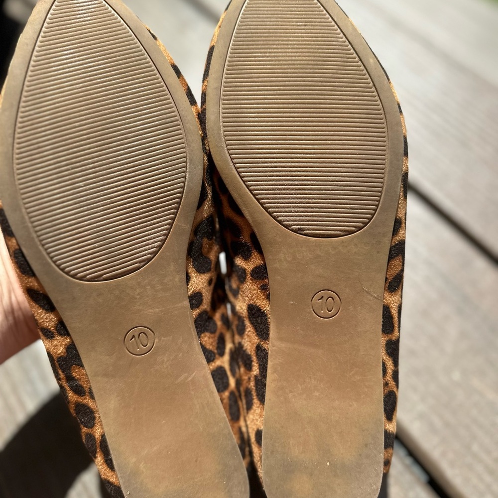 New York & Company Animal Print Flats Leopard Pointed Toe - Picture 4 of 4